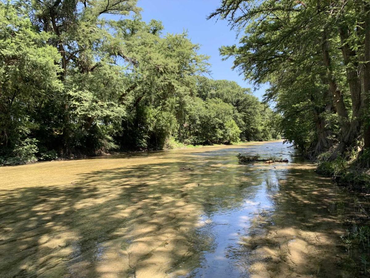 Lambert Park On Medina River Hotel Bandera Exterior photo